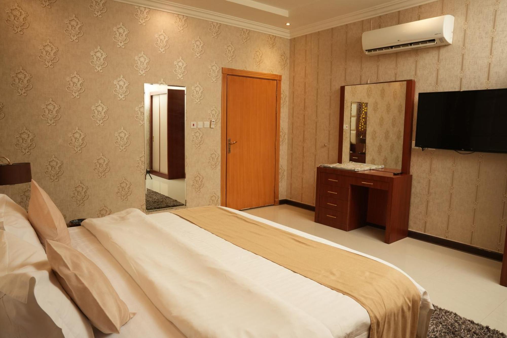 ריאד Al Joon Hotel מראה חיצוני תמונה
